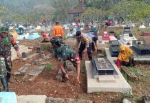 Wujudkan Bebas Sampah,TNI Bersama Masyarakat Gelar Jumat Bersih