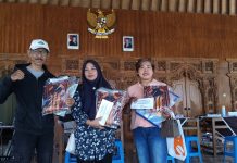 Persiapan Pengukuhan Pengurus RT RW Condongcatur : 828 Calon Pengurus Mengambil Seragam Lurik dan ATK