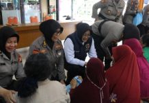 Polwan Dit Res PPA dan PPO Polda Metro Jaya Berikan Edukasi dan Bantuan Sosial Hari Kartini 2026